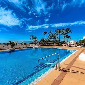 https://villa-las-mimosas-costa-adeje-tenerife.in-canary-islands.com