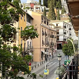 4 Balconies House, And Near The Alhambra Appartement