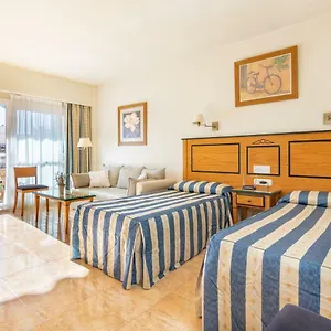 https://studio-pyr-fuengirola-frente-al-mar.1costadelsol.com
